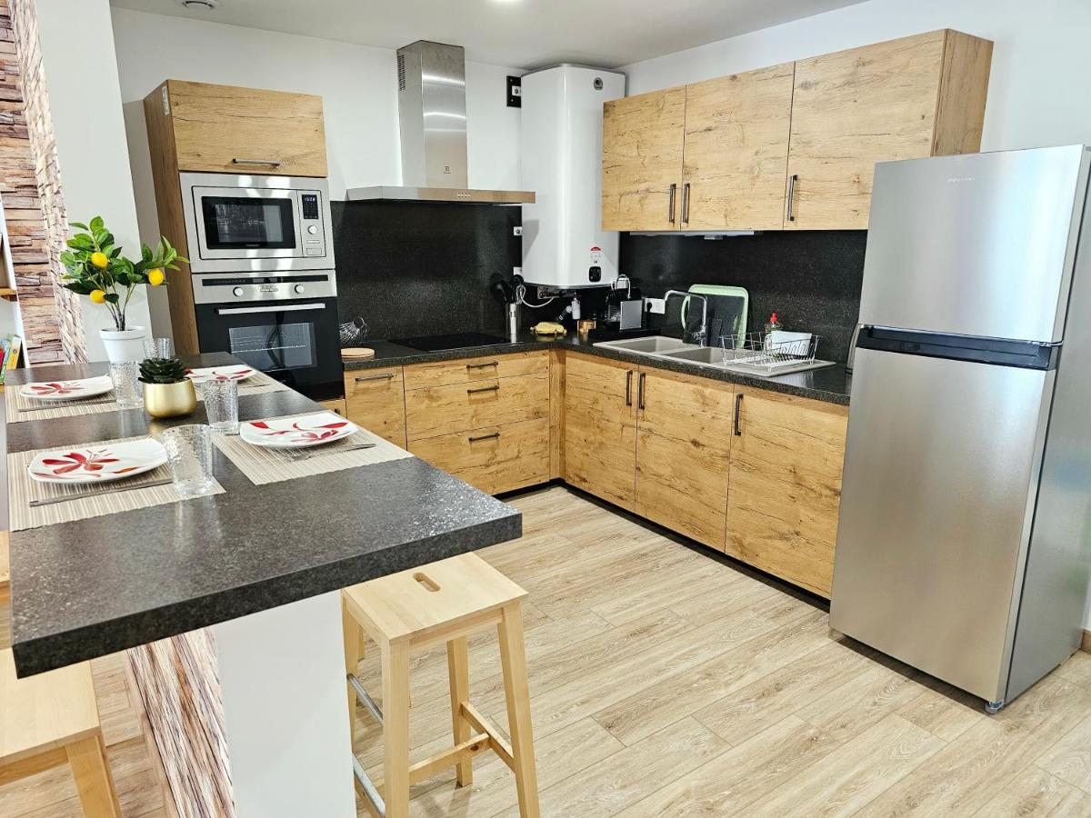 Rez De Chaussee A - Yellow Apartment Tournus